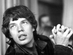 Mick Jagger é o líder da banda e o dono do negócio