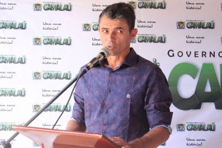 Justiça mantém prefeito reeleito no Cariri afastado por mais seis meses