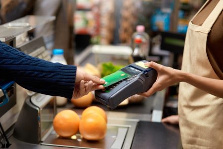 Meios eletrônicos de pagamento estimulam consumo e aquecem vendas