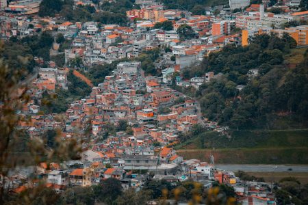 Favelas na mira de grandes grupos de e-commerce