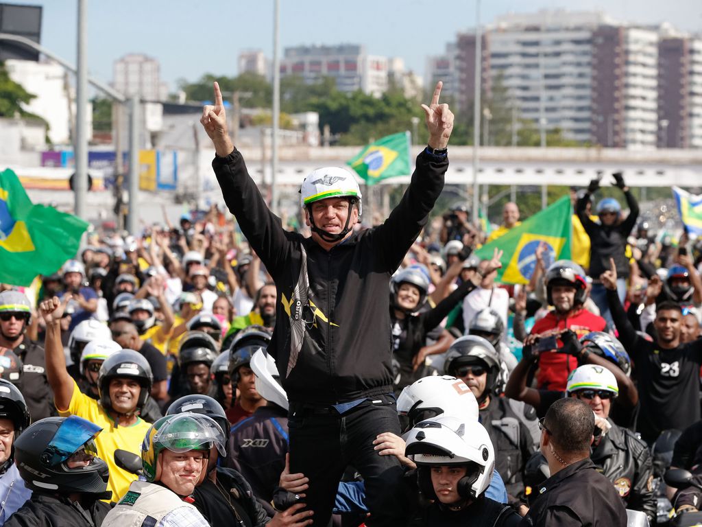 Bolsonaro "debocha" do ministro Marcelo Queiroga e da maioria dos brasileiros