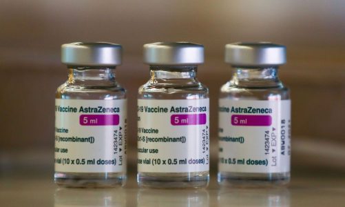 Anvisa orienta suspensão de vacina da AstraZeneca/Fiocruz para grávidas