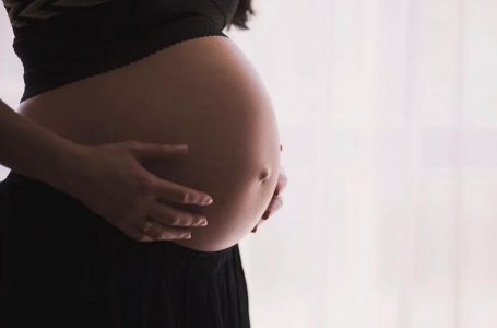 O que devem fazer as grávidas que tomaram 1º dose da AstraZeneca em cidades da Paraíba?