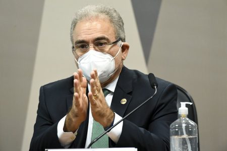 Para proteger Bolsonaro, Queiroga desliza feito quiabo e dribla senadores oposicionistas na CPI da Covid-19