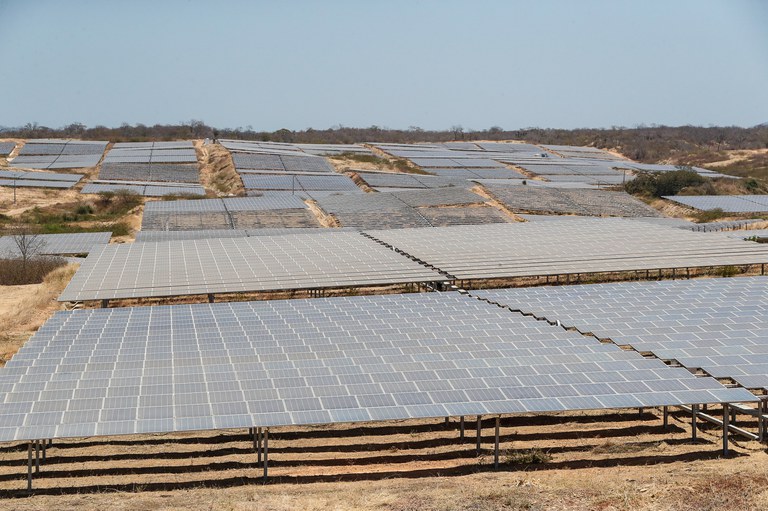 Paraíba ganhará nova usina de energia solar e fábrica de painéis solares com investimento de R$ 4,27 bilhões