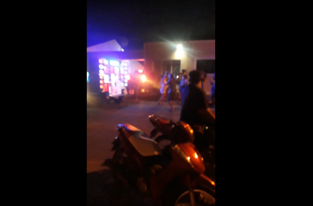 Prefeita do Sertão convoca paredão, queima de fogos e 'motociata' mesmo com cidade em bandeira vermelha; veja vídeos