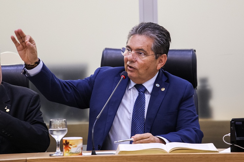 Galdino convoca deputados a cobrar senadores da Paraíba pela volta das coligações