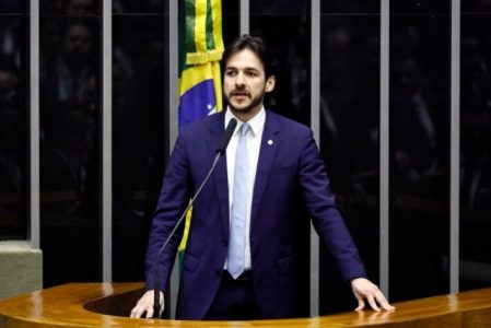 Entrevista: Pedro aposta em 3ª via, critica Bolsonaro e Lula e diz que oposição da Paraíba estará unida em 2022