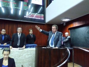 Médico Américo Falcão assume cadeira na Assembleia Legislativa