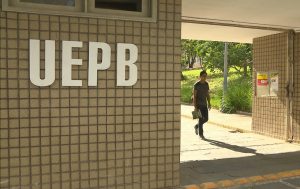Edital com 2,5 mil vagas para reingresso na UEPB inicia inscrições