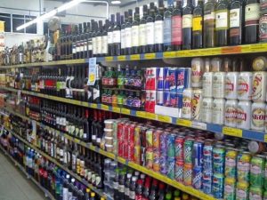 Ricardo veta proposta de separar bebidas alcoólicas no comércio da PB