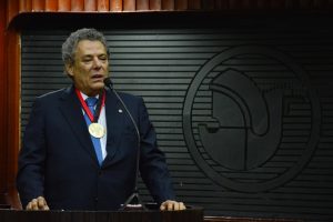 Advogado Técio Lins e Silva é homenageado na ALPB