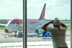 Grupo espanhol que arrematou aeroportos da PB assina concessão para 30 anos