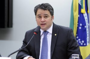 Efraim tenta novo nome para o Incra junto a Bolsonaro