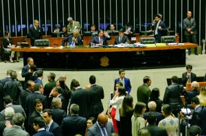 Chega ao Senado decreto de intervenção no Rio de Janeiro