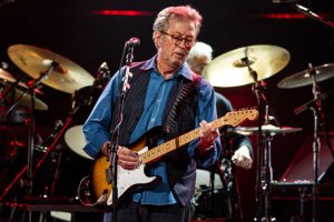 Eric Clapton: um deus da guitarra que leva a vida nos blues de 12 compassos