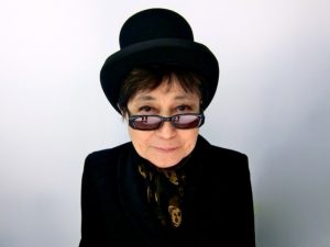 Yoko Ono, a musa de John Lenon, completa 85 anos
