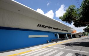 Mau tempo faz voo ser cancelado em aeroporto de Campina Grande