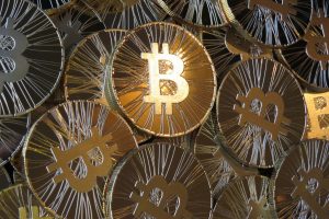 Bitcoin: empresário aconselha como investir da maneira correta