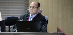 Justiça suspende pensão de R$ 23,5 mil paga a ex-governadores da Paraíba