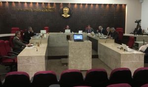 TCE reprova prestação de contas das prefeituras de Gado Bravo e Arara