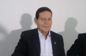 Vice de Bolsonaro defende pena de morte para quem praticar crimes brutais