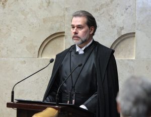 Judiciário não pode fechar os olhos à violência, diz novo presidente do STF