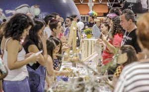 Empreendedores criativos realizam feira com mais de 60 expositores em JP