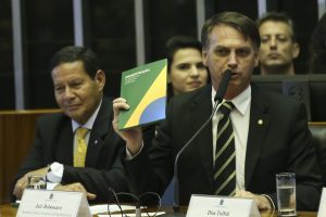 Bolsonaro reafirma, no Congresso, compromisso com a Constituição