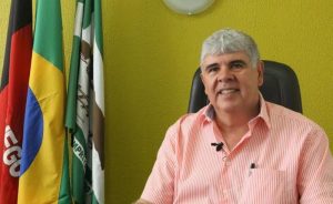 MP manda suspender ajuda mensal de R$ 34,5 mil para manter residência de prefeito