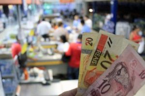 Prévia da inflação, IPCA-15 sobe 0,16% em outubro, revela IBGE
