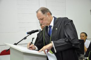 Ricardo Barros toma posse no cargo de defensor público-geral da Paraíba