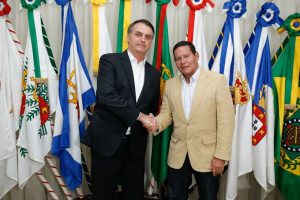 Mourão assume presidência do Brasil com viagem de Bolsonaro