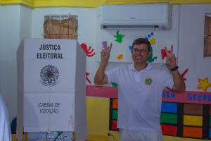 Vitor Hugo anuncia voto em Veneziano e Efraim Filho para governo e Senado