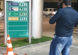 Procon notifica 70 postos de JP após aumento dos preços de combustíveis
