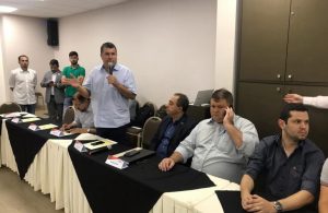 Prefeitos pedem votação de projeto que libera recursos de petróleo para municípios