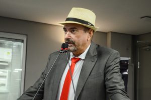 Deputado Jeová Campos recebe alta médica após ser internado com hemorragia digestiva