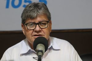 Suetoni: João terá posição diferente de Bolsonaro na escolha do procurador-geral?