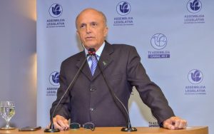 Diante de indefinição da chapa de João Azevêdo, ex-secretário diz estar “disponível”