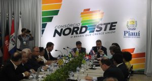 Governadores do NE assinam carta de repúdio a declarações de Bolsonaro
