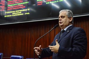 Bosco Carneiro deixa a base governista na Assembleia