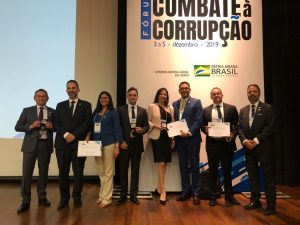 Paraibanos são homenageados em Brasília em fórum sobre combate à corrupção