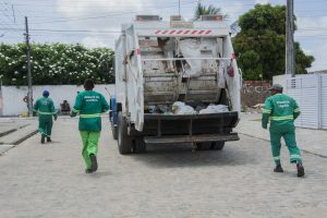 Horário da coleta de lixo é antecipado em alguns bairros de João Pessoa, na sexta-feira (31)