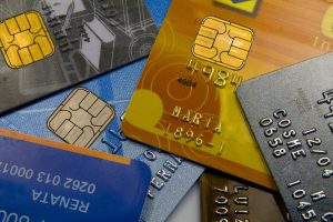 Metade dos consumidores do país têm quatro ou mais cartões de crédito