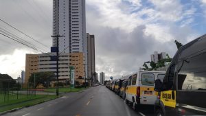 Motoristas de transporte escolar de João Pessoa fazem protesto por auxílio financeiro