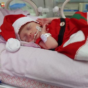 Bebês da UTI do Hospital Edson Ramalho fazem ensaio fotográfico natalino