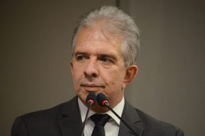 TCE dá prazo de 120 dias para prefeito de Patos rescindir contratos com MEIs