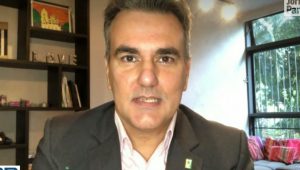 TRE manda Sérgio Queiroz retirar da internet propaganda que omite os suplentes
