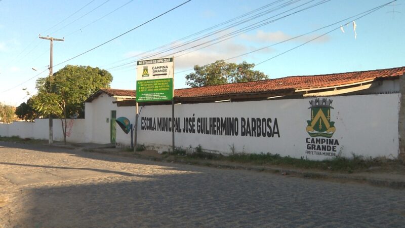 Greve na rede municipal de Campina Grande começa e professores pedem reajuste no piso salarial