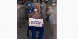Covid-19: após 32 dias intubado, idoso comemora alta ao som de Luiz Gonzaga